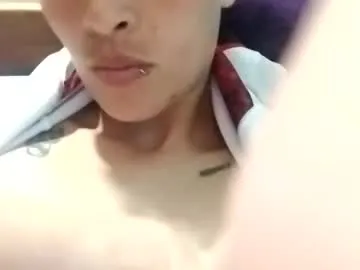 LucinderLush – webcam model profile photo Image 4