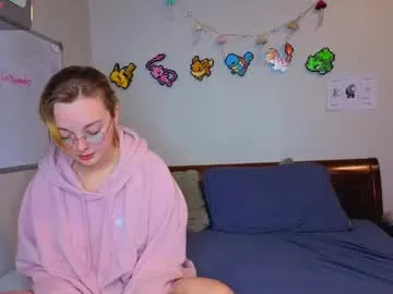 naive_love – webcam model profile photo Image 14