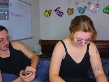 naive_love – webcam model profile photo Image 8