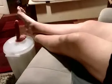 vicky_hotteei – webcam model profile photo Image 3