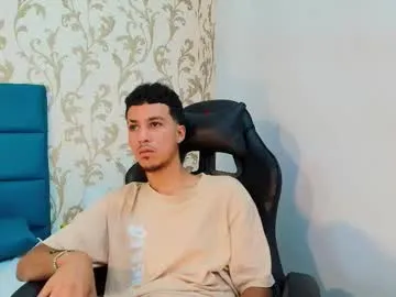 ahinovi_ – webcam model profile photo Image 13