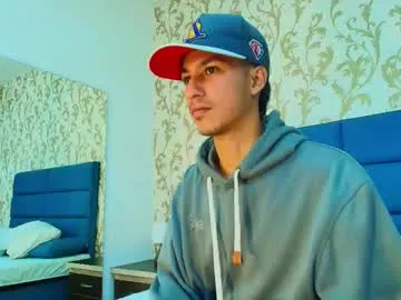 ahinovi_ – webcam model profile photo Image 5