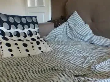 shantallmilf – webcam model profile photo Image 12