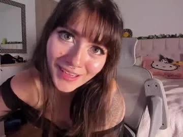 ivey_strigoi – webcam model profile photo Image 16