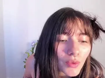 ivey_strigoi – webcam model profile photo Image 4