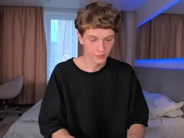 skinnys_couple_ – webcam model profile photo Image 4