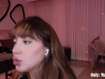 Ninjainia – webcam model profile photo Image 11