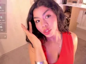 NinaNicoleRoyale – webcam model profile photo Image 4