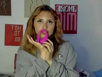 bella_hayes – webcam model profile photo Image 2