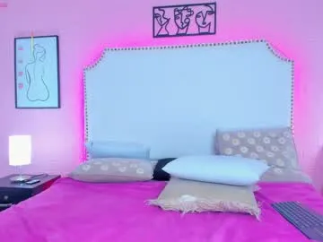 littlesweettifany – webcam model profile photo Image 16