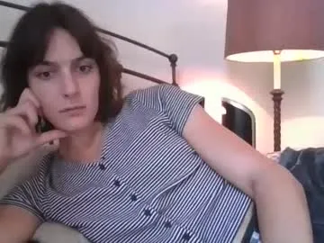 krisi_kiss – webcam model profile photo Image 13