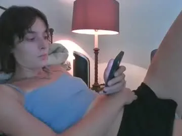 krisi_kiss – webcam model profile photo Image 4