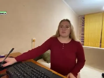 mon1_day – webcam model profile photo Image 11