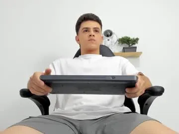 fixielu – webcam model profile photo Image 4