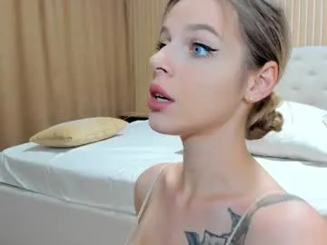neli_elinek – webcam model profile photo Image 16