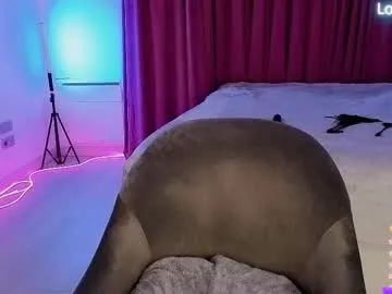 Ninjainia – webcam model profile photo Image 4