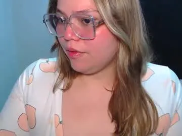 crimsonkitten – webcam model profile photo Image 17