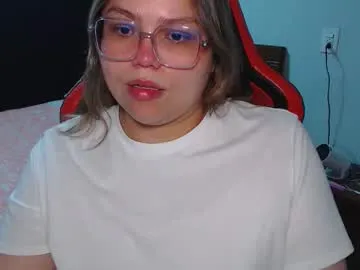 crimsonkitten – webcam model profile photo Image 18