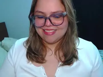 crimsonkitten – webcam model profile photo Image 6