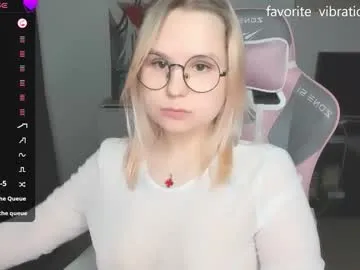 babeholly – webcam model profile photo Image 17