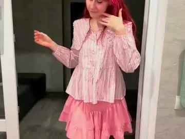 alyonaqueen_ – webcam model profile photo Image 14