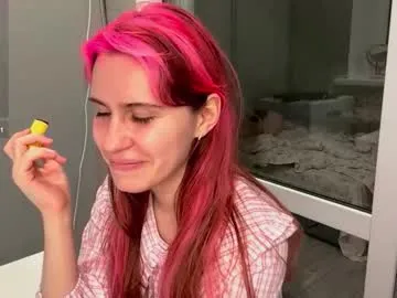 alyonaqueen_ – webcam model profile photo Image 15