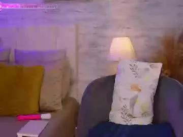 missvalery_1 – webcam model profile photo Image 13