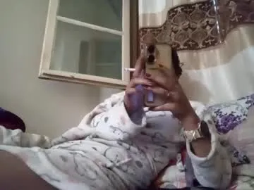 alis_molli – webcam model profile photo Image 14