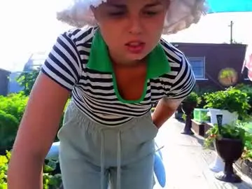 aizawamiyabi – webcam model profile photo Image 3