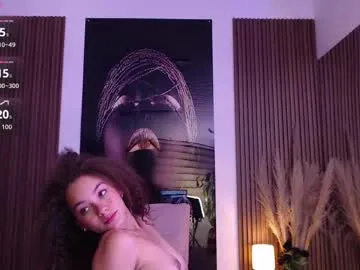 single_fox_4u – webcam model profile photo Image 13