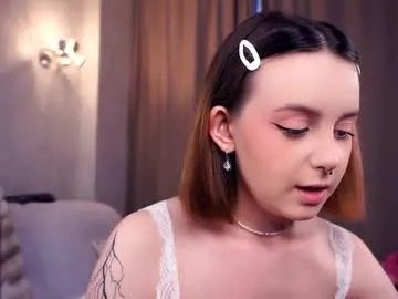 caitlinmoon – webcam model profile photo Image 14