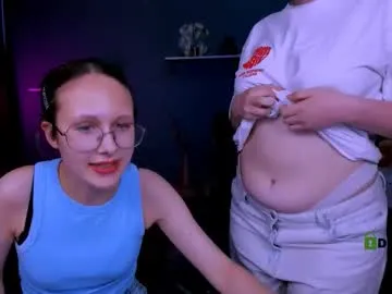 little_effy18_ – webcam model profile photo Image 10