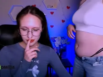 little_effy18_ – webcam model profile photo Image 11