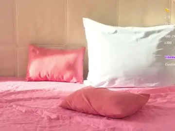 milly_shy – webcam model profile photo Image 19