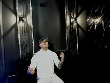 dyanakaylin – webcam model profile photo Image 8