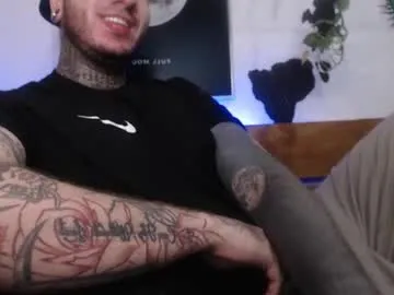 AngieShaen – webcam model profile photo Image 12