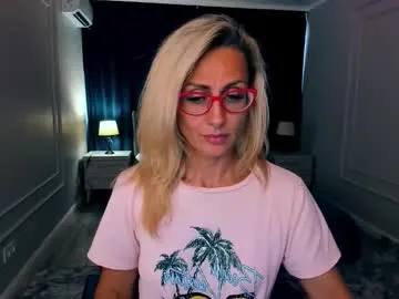 _sirine_ – webcam model profile photo Image 12