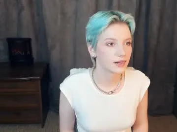 nakishacroshaw Image 2