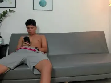 mon1_day – webcam model profile photo Image 19