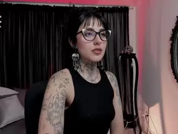 krisi_kiss – webcam model profile photo Image 18