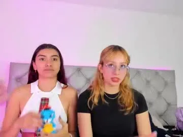 minitini_squirt – webcam model profile photo Image 7