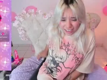 alasska_18 – webcam model profile photo Image 9