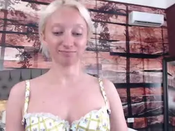 misssweettie – webcam model profile photo Image 7