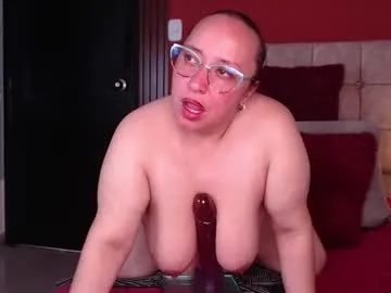 yournaughtymiss – webcam model profile photo Image 13
