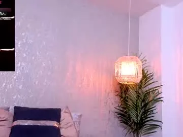 cassiemiles – webcam model profile photo Image 18