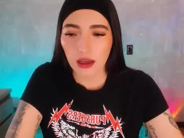 little_irene – webcam model profile photo Image 12