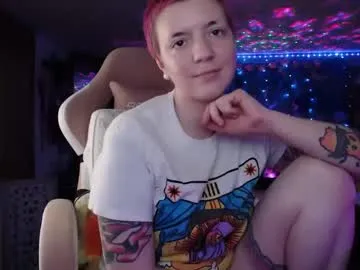 crimsonkitten – webcam model profile photo Image 8