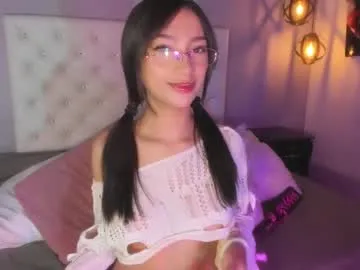 nicollee_heart Image 19