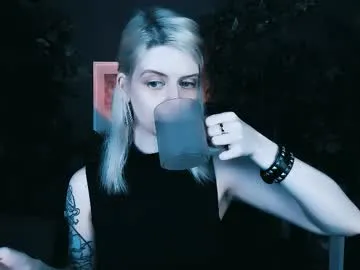 lanie__ – webcam model profile photo Image 2