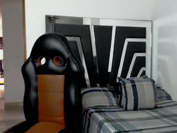 reddfoxxy – webcam model profile photo Image 17